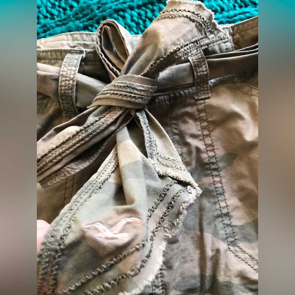 Y2k Hollister mini camo cargo skirt - Picture 4 of 16